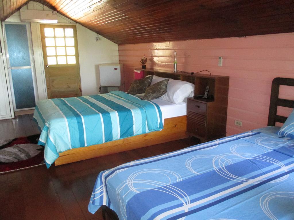 Hotel Flemming Tree Providencia Island Exterior photo