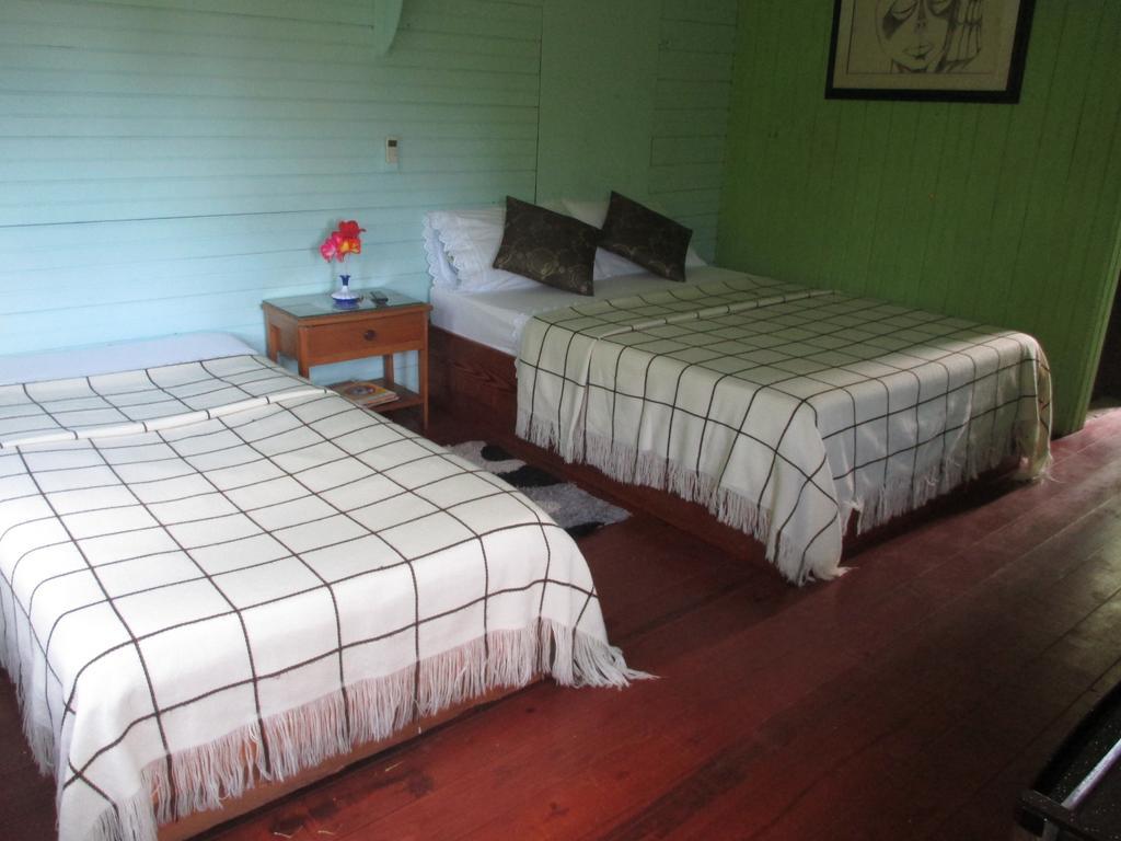 Hotel Flemming Tree Providencia Island Exterior photo